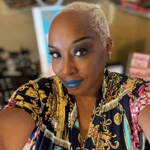 Meet your Posher, Ada